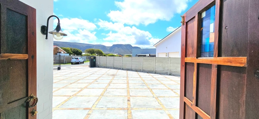 5 Bedroom Property for Sale in Franskraal Western Cape